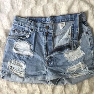 🔹Vintage Levi High Waisted Shorts🔹